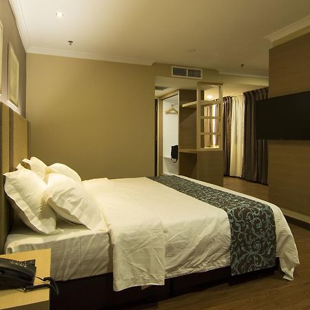Hotel Anika Keluang Ngoại thất bức ảnh