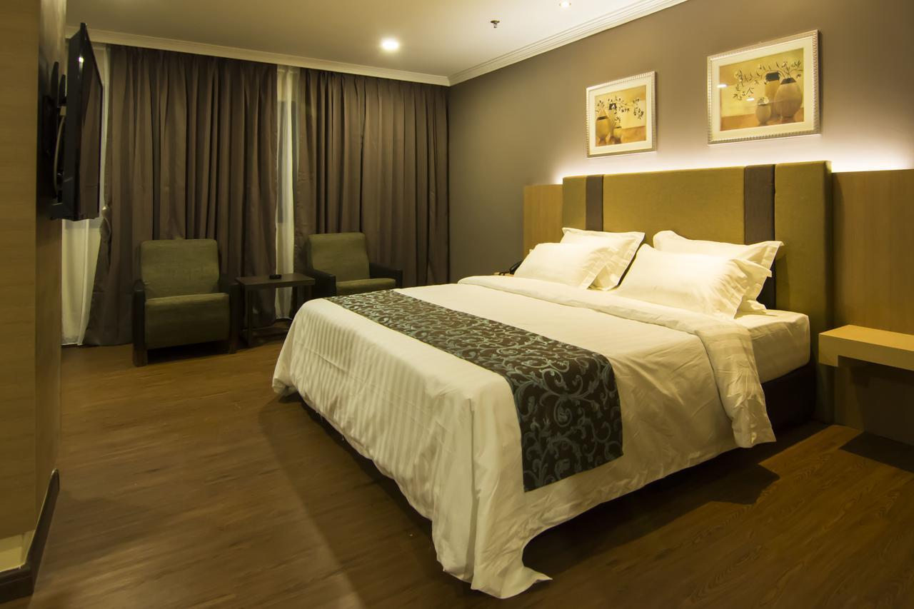 Hotel Anika Keluang Ngoại thất bức ảnh