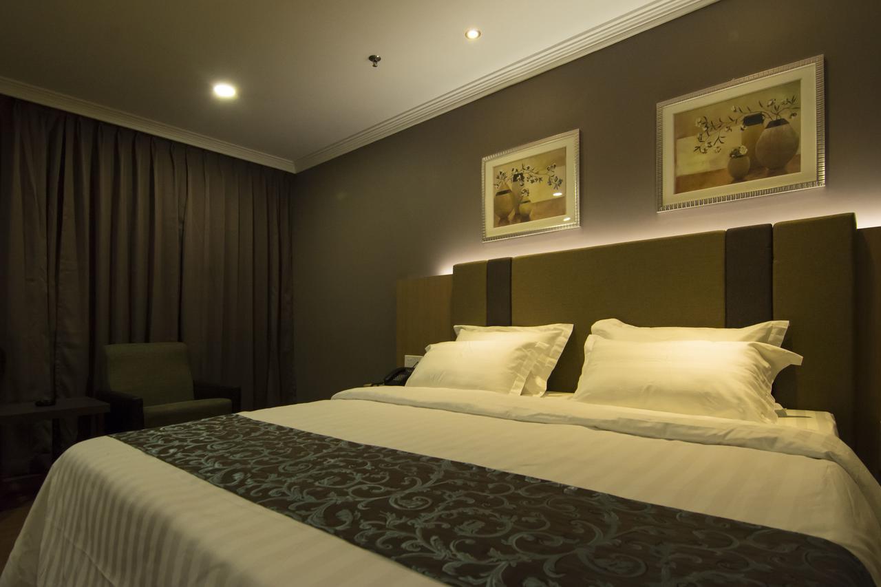 Hotel Anika Keluang Ngoại thất bức ảnh