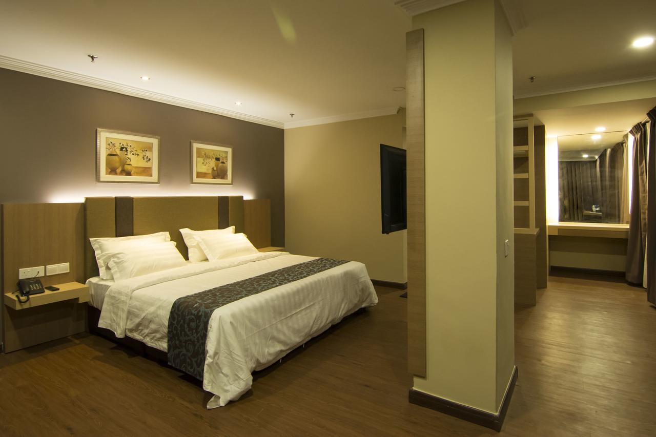 Hotel Anika Keluang Ngoại thất bức ảnh